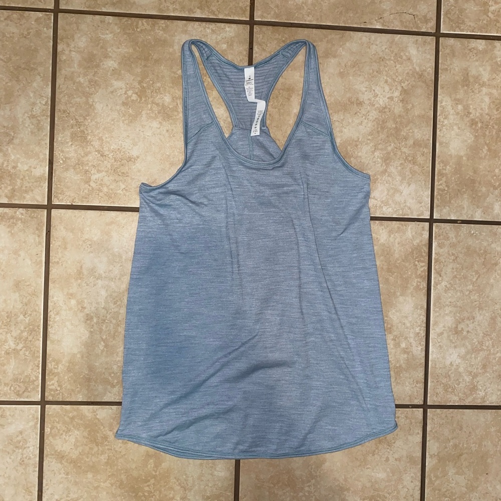 Lululemon tank size 4 - Picture 1 of 4